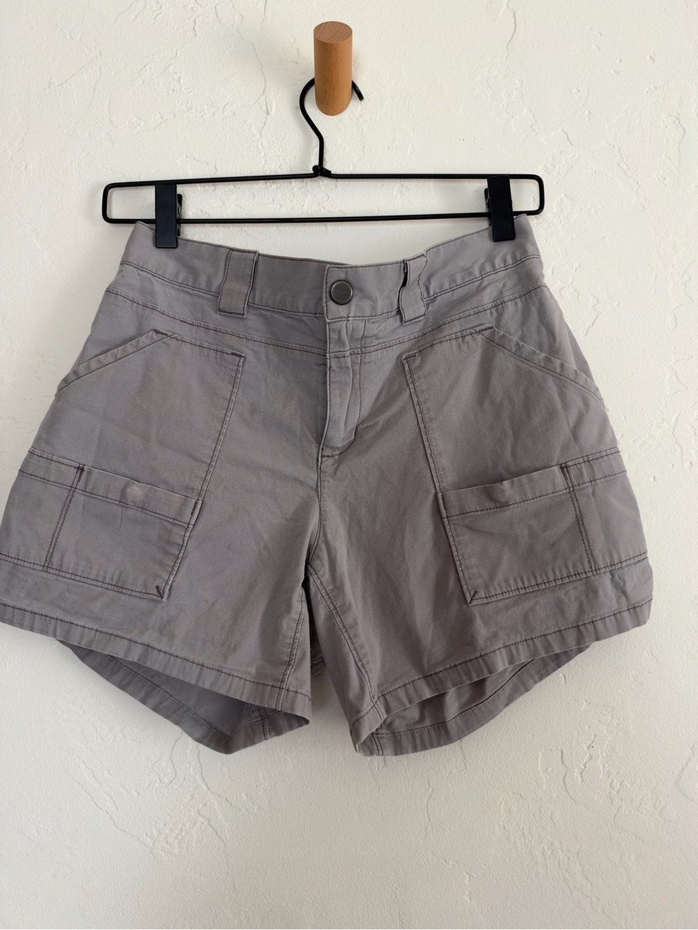 Mountain Hardwear Gray Cargo Shorts - Women's